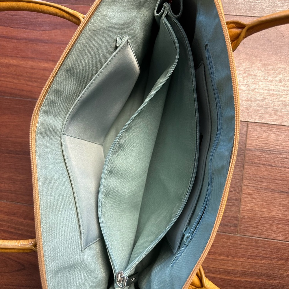 HOBO Leather Handbag - Picture 5 of 6